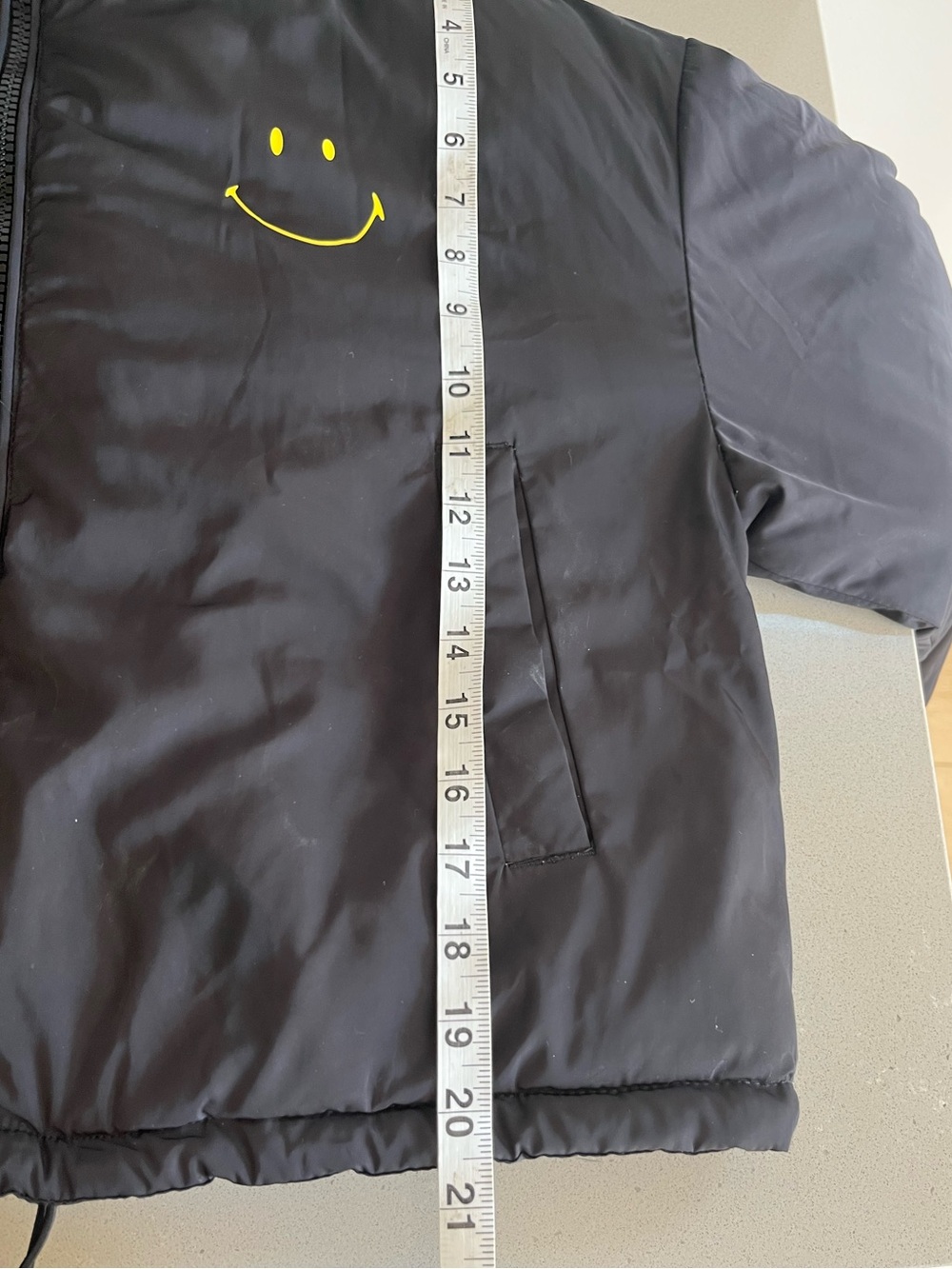 Smiley x H&M Short Puffer Jacket Coat Black Women’s Size S - Picture 6 of 7